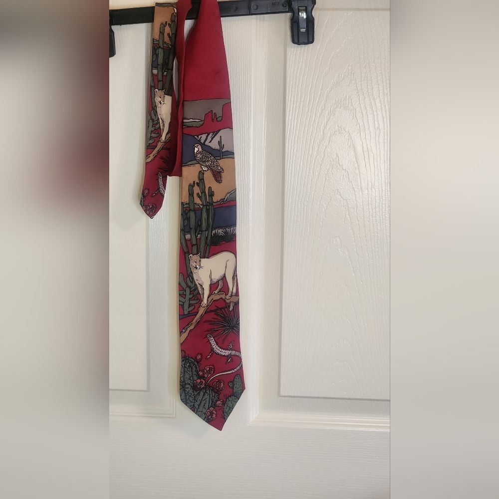 WWF Vivid Burgundy 100% Silk Southwestern Thema  Animal&Plants Print 55.5x4”